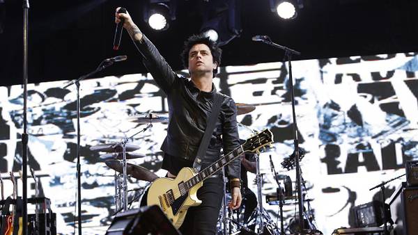 Green Day teases new ﻿'Saviors'﻿ song, "Dilemma"