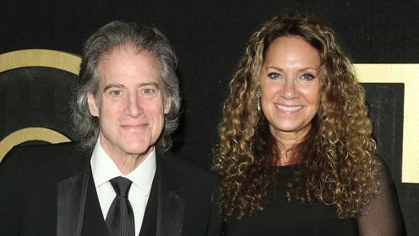 Richard Lewis' widow thanks fans for their "loving tributes"