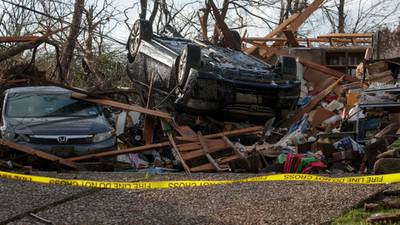 Deadly tornadoes roar across South, Midwest, killing at least 21