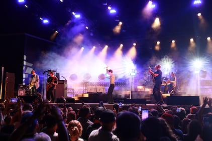 NBT Legends - Cage The Elephant