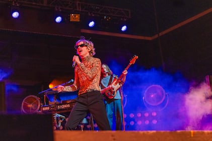 NBT Legends - Cage The Elephant