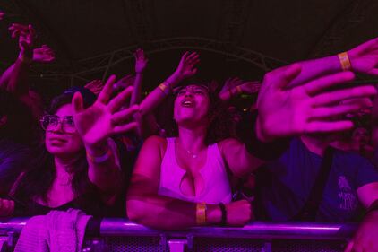 NBT Legends - Cage The Elephant