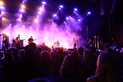 NBT Legends - Cage The Elephant